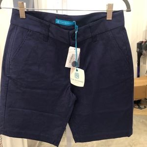 Women’s navy Bermuda’s